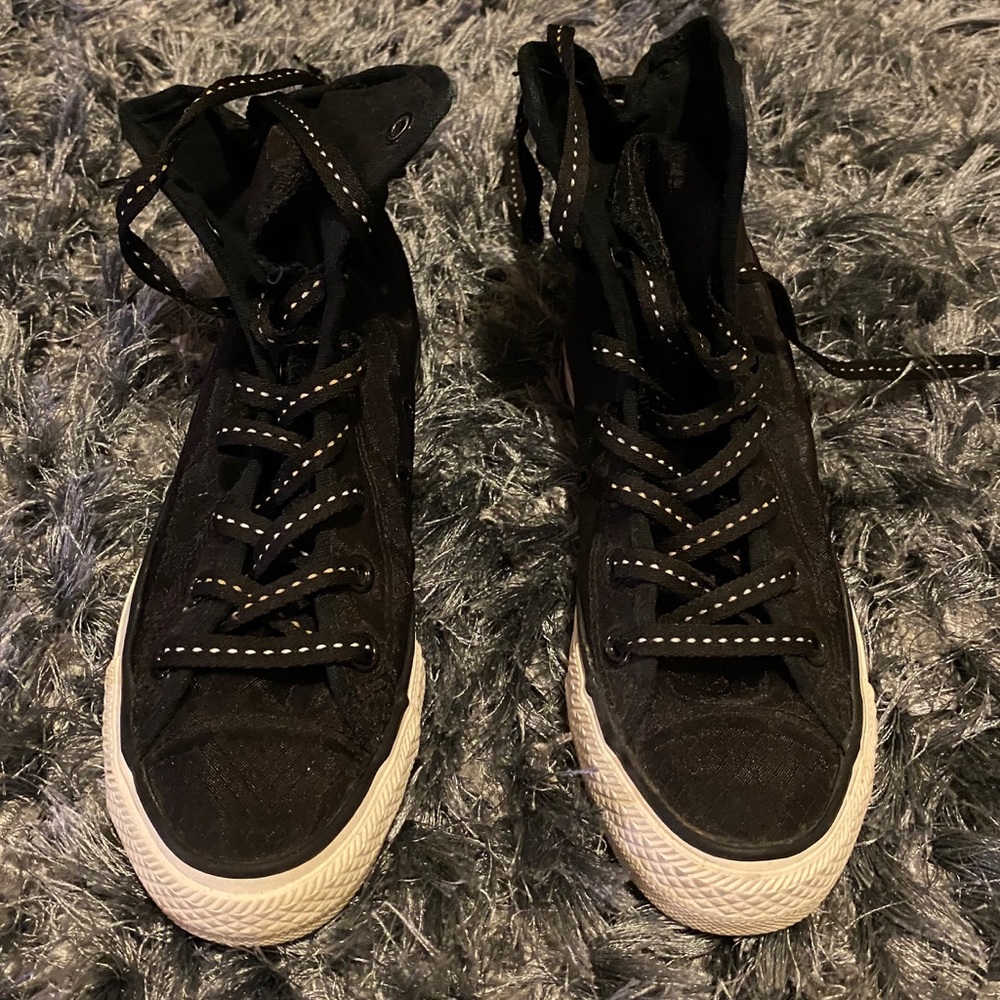 Converse all star size 6